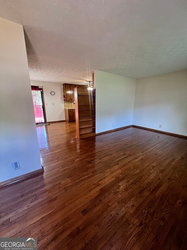 Building Photo - 2060 Kimber Trail