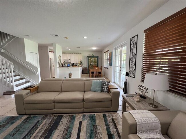 Building Photo - 1609 Sweetgum Terrace