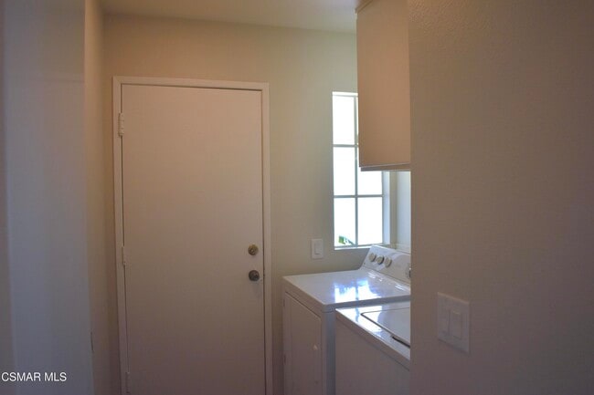 Building Photo - 22551 Honnold Dr