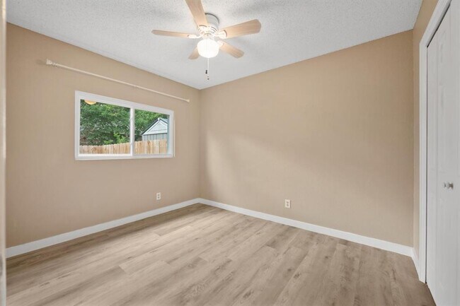 Building Photo - 16016 Fitchburg Cir