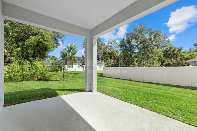 Building Photo - 2404 Hanford Ln