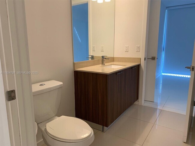 Building Photo - 5252 NW 85th Ave