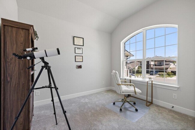 Building Photo - 8408 Grenadier Dr