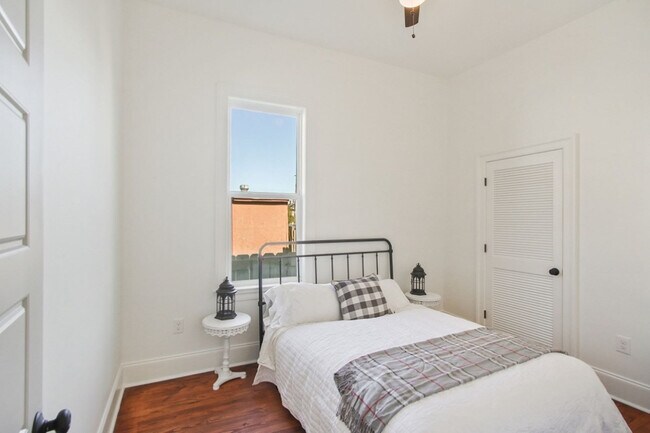 Building Photo - 2209 Louisiana Ave