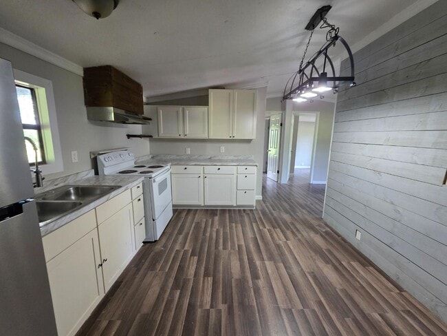 Building Photo - 1577 Corinth Poseyville Rd