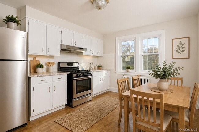 Building Photo - 9 9th St