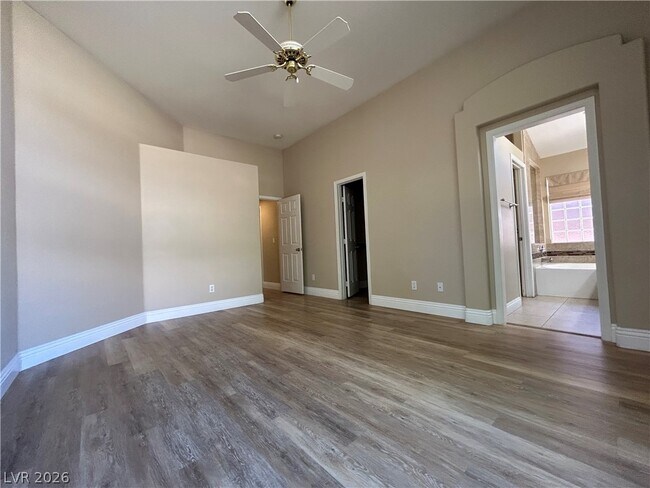 Building Photo - 10404 Horseback Ridge Ave