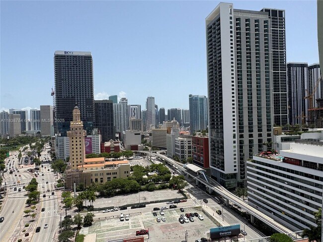 Building Photo - 888 Biscayne Blvd