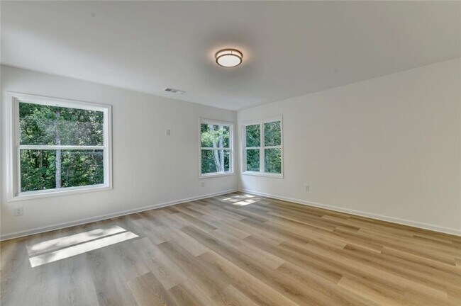 Building Photo - 9135 Fox Trail Ln