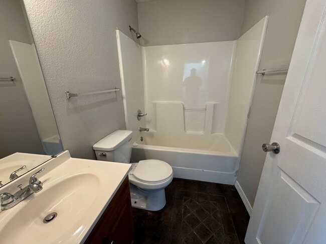 Building Photo - 2/2 Home in Sulphur Rock