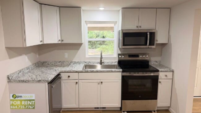 Building Photo - Completely Updated Easley 2/1 Available Now!