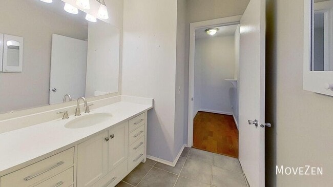 Building Photo - 3003 Overton Dr