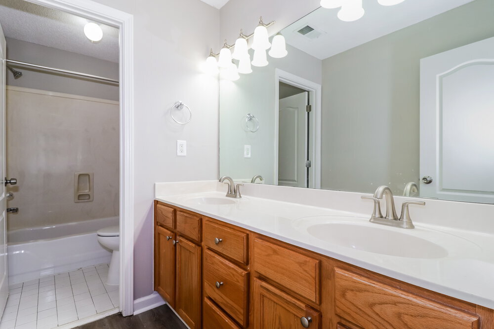 Building Photo - 9395 Brancaster Dr