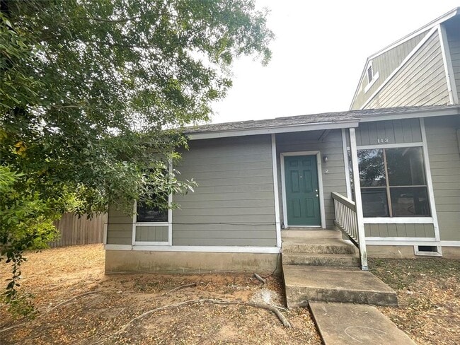 Primary Photo - 113 Hillside Dr