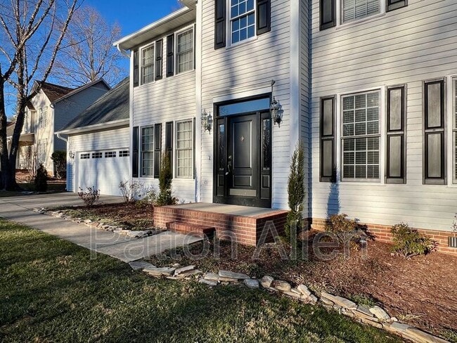 Building Photo - 29 Whispering Oak Ct