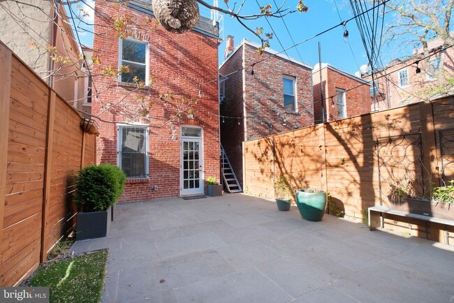 Building Photo - 908 O St NW