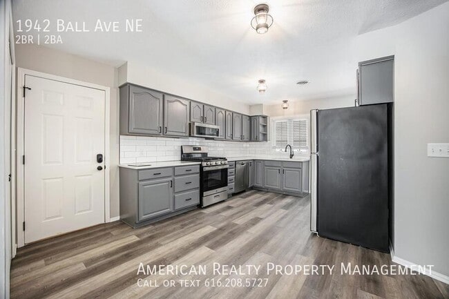 Building Photo - 1942 Ball Ave NE