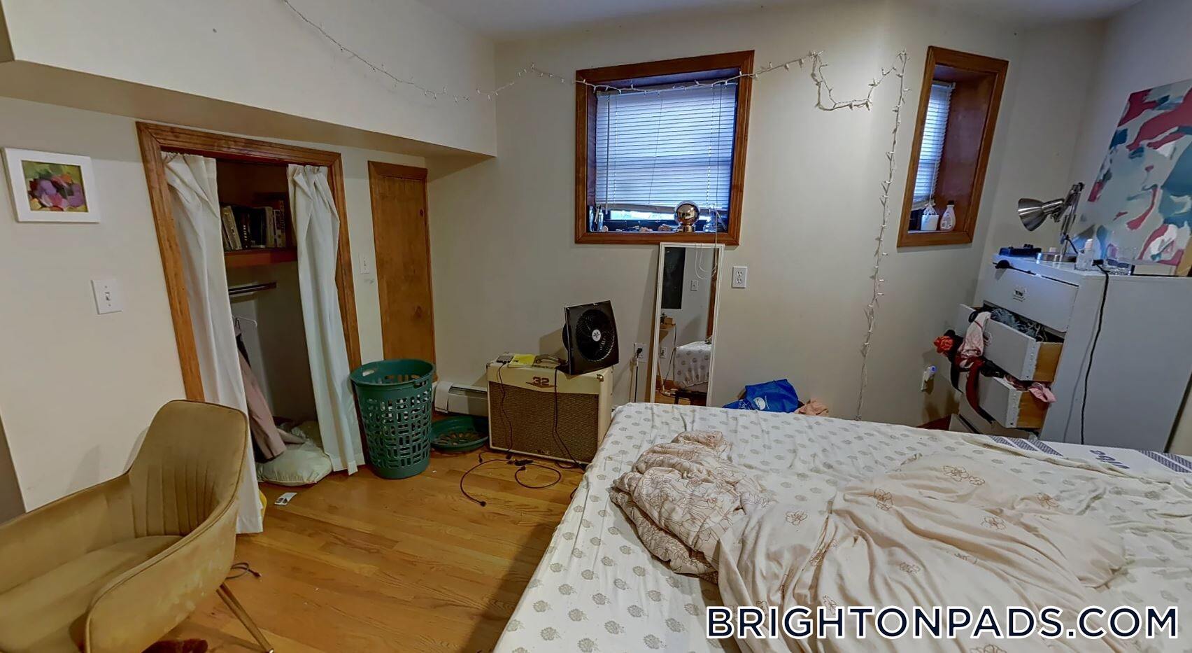 Building Photo - 1422 Commonwealth Ave