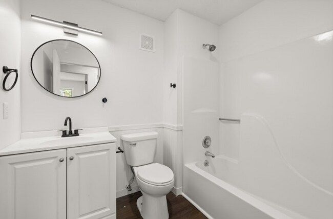 Building Photo - Ivy I | Elevated 3 Bedroom