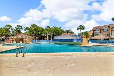 Building Photo - 15533 N Miami Lakeway