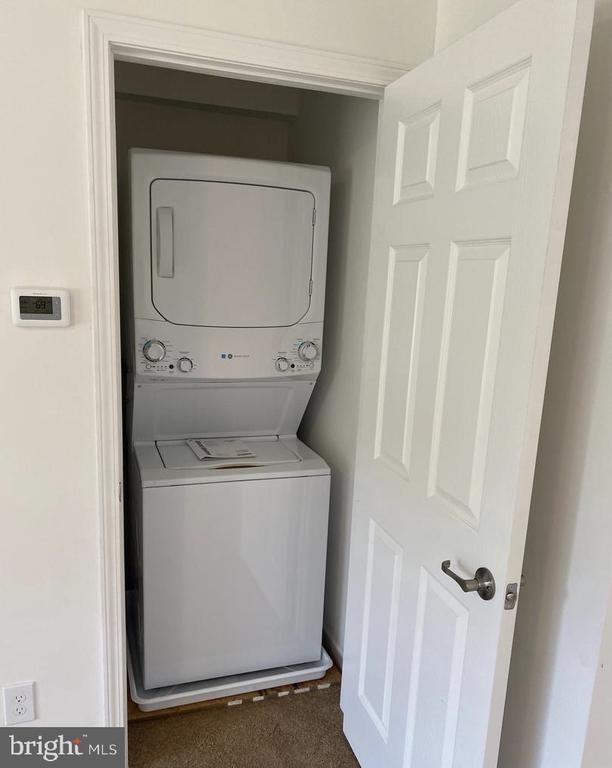 Building Photo - 277 Bondsville Rd