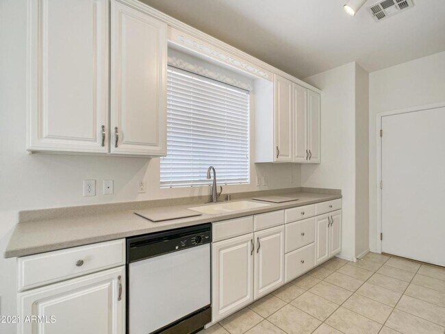 Building Photo - 34901 N 30th Dr