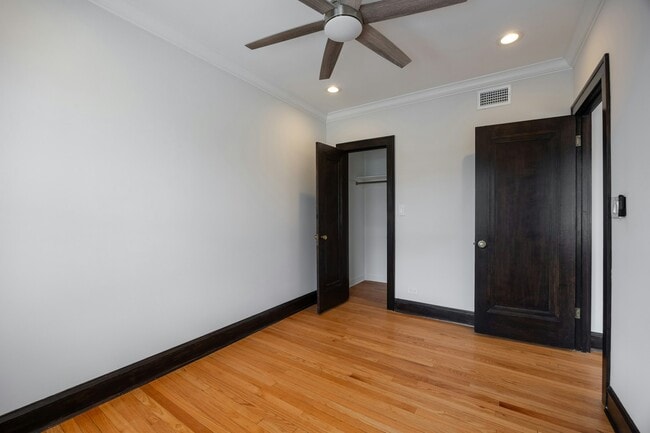 Building Photo - 6409 N Talman Ave