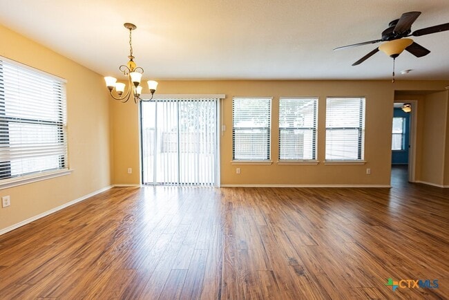 Building Photo - 2019 Woodway Dr