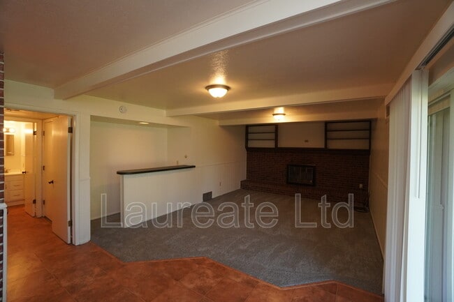 Building Photo - 1472 W Geddes Ave