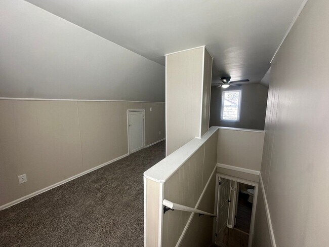 Building Photo - Freshly Renovated 3-Bedroom Home – Quality...