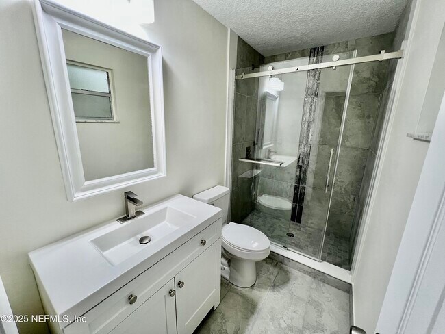Building Photo - 13582 Cardona Dr