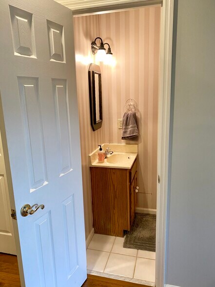 Main level half bath - 816 Oak St
