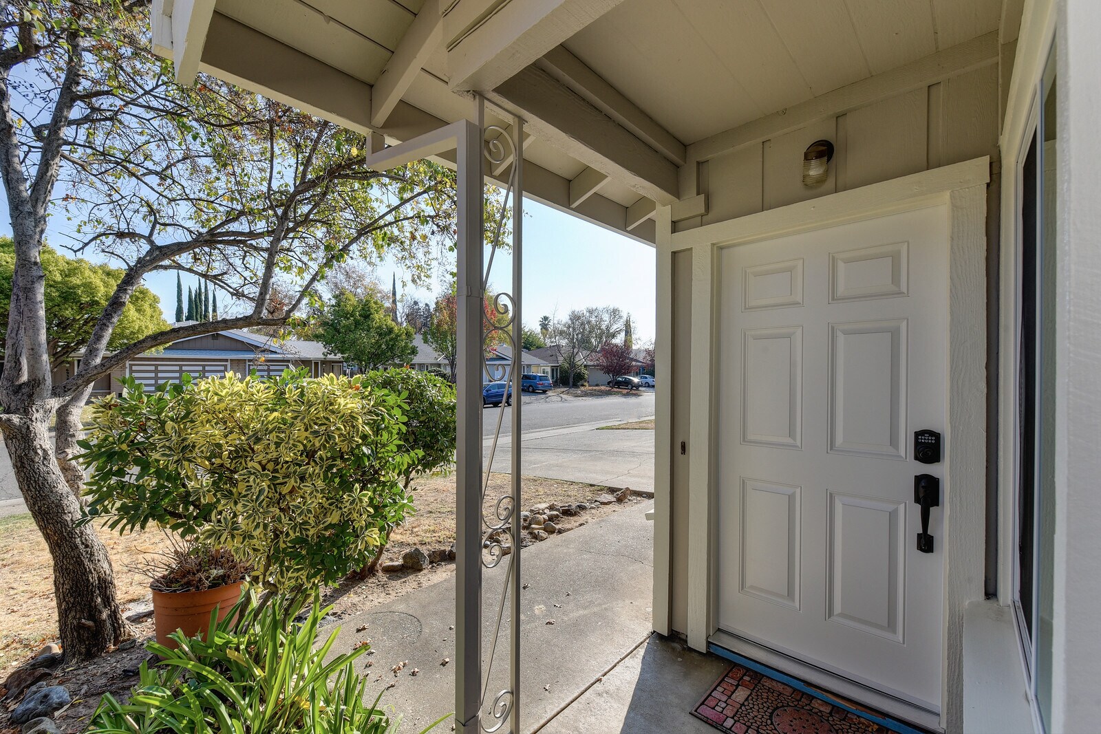 Building Photo - 6933 Trovita Way