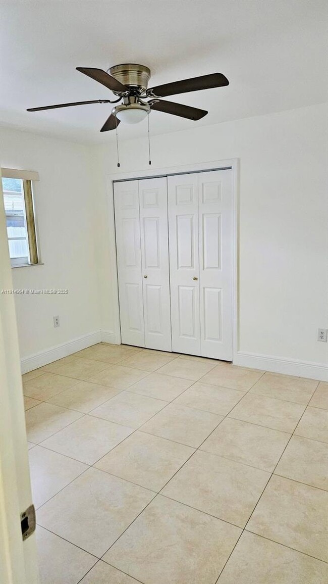 Building Photo - 3182 SW 25th Ter