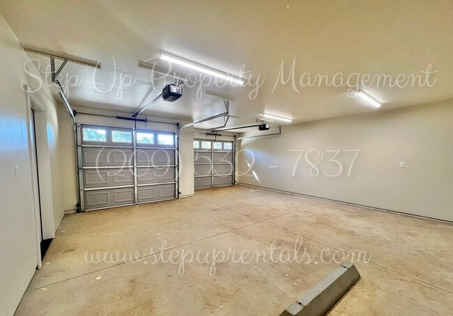 Building Photo - 20400 N Sunshine Rd
