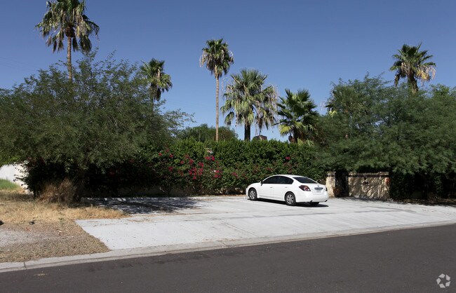 Primary Photo - 520 Chuckwalla Rd