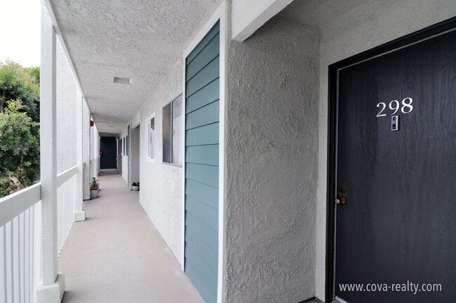 Building Photo - 271 S Ventura Rd