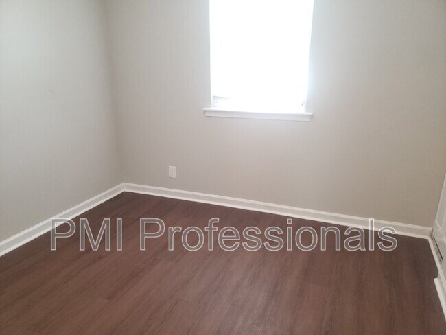 Building Photo - 4912 Leesa Ann Ln