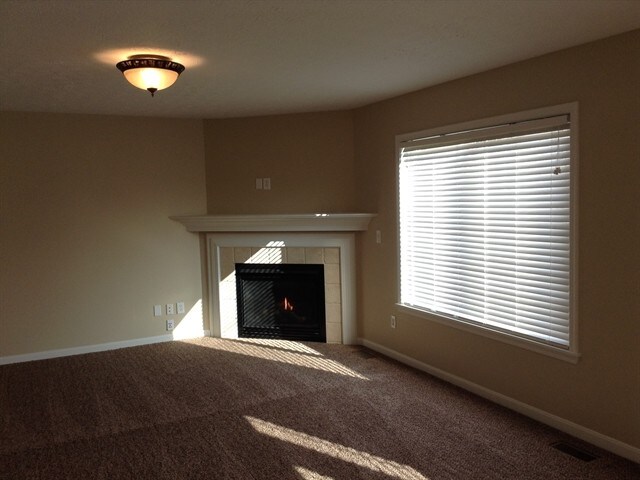 Building Photo - 2305 Treetop Ln