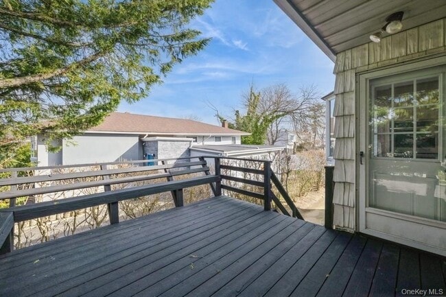 Building Photo - 482 Harbor Dr