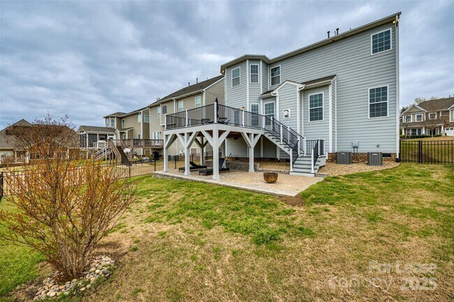 Building Photo - 327 Hawks Creek Pkwy