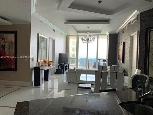 Building Photo - 16001 Collins Ave