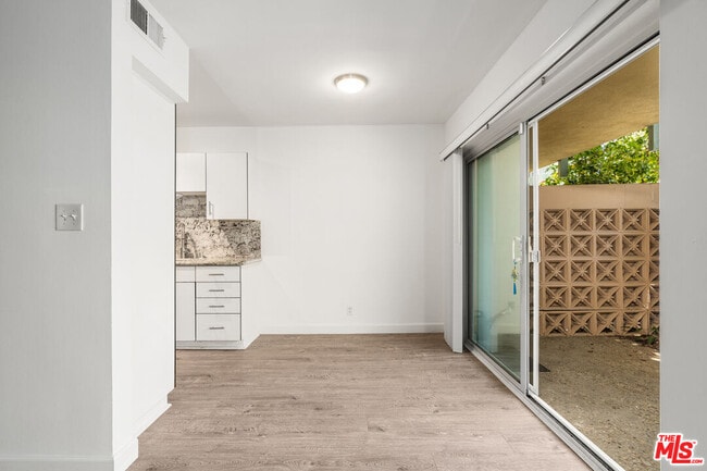 Building Photo - 7712 Pso Del Rey