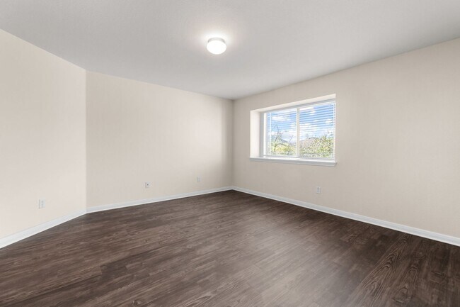 Building Photo - Sweson Farm Charmer!!!