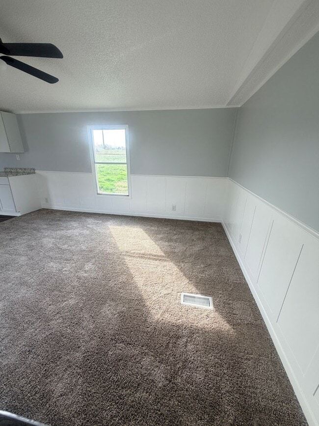 Building Photo - 125 Lindell Way