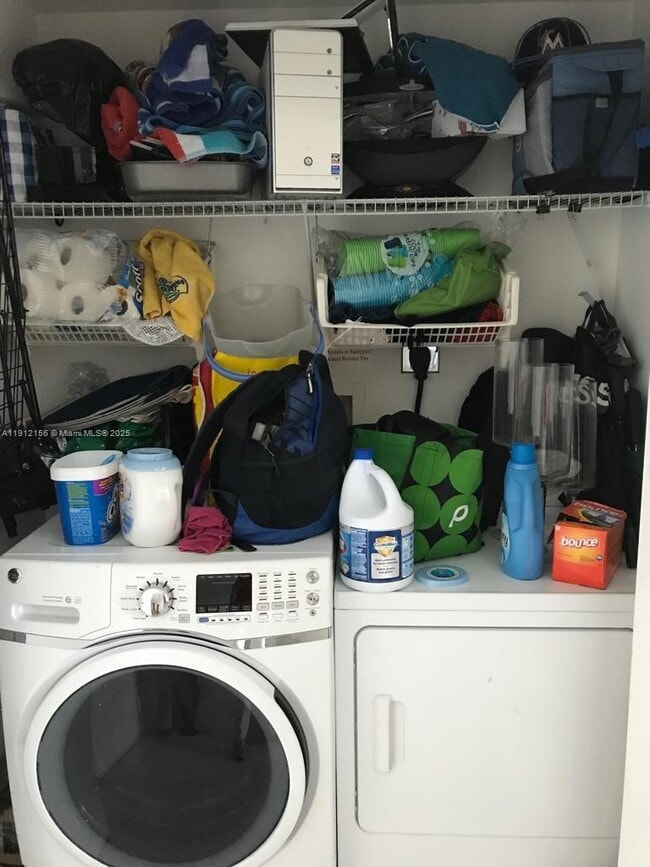 Building Photo - 90 SW 3rd St