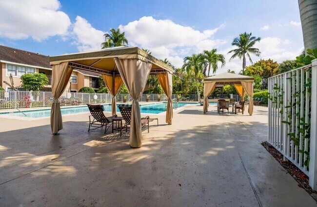 Building Photo - 10670 SW 156th Pl