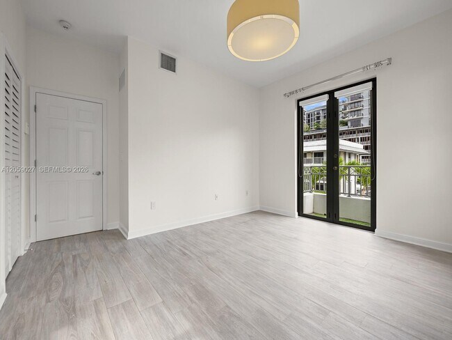 Building Photo - 5864 SW 74th Terrace
