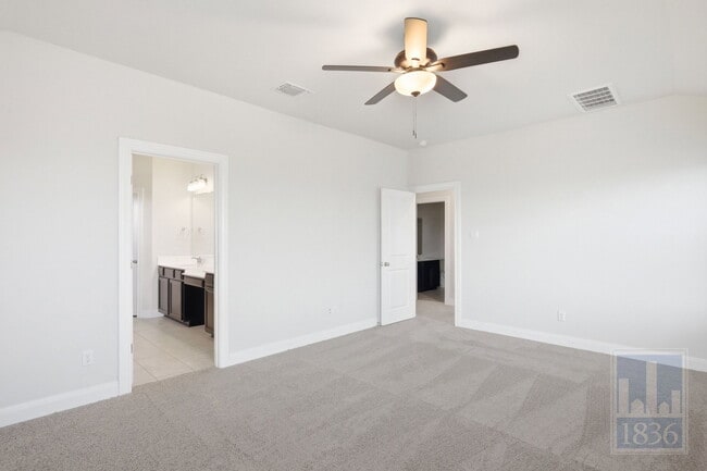 Building Photo - 156 Grace Lilly Dr