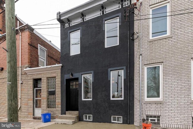 Building Photo - 2571 Trenton Ave